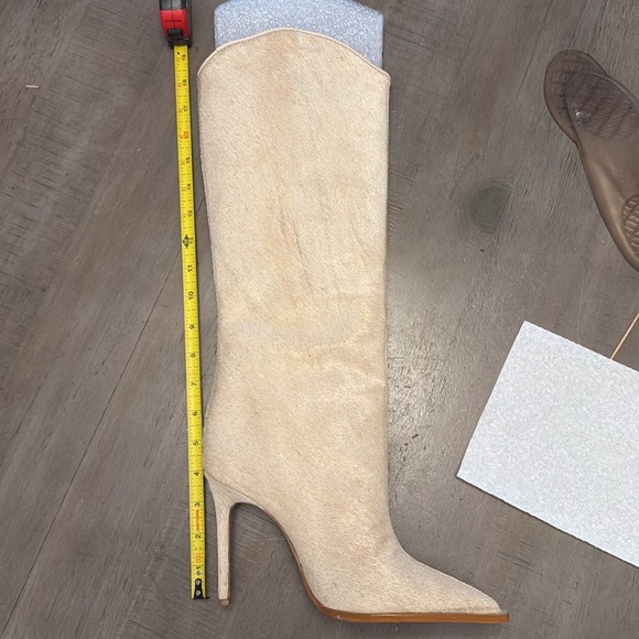 Schutz off white pull on boot - Picture 9 of 10